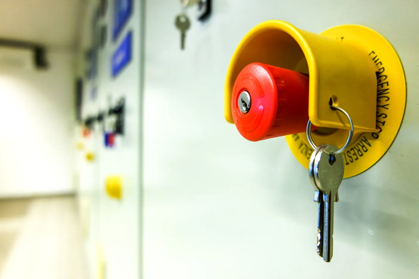 Machine safety e-stop button