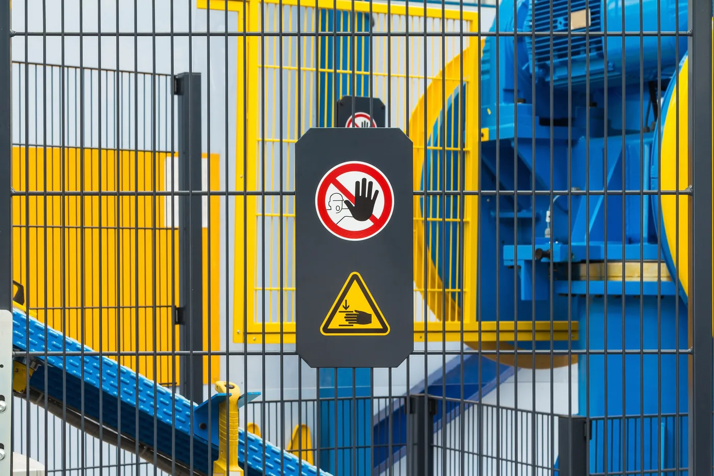 Machine safety fence